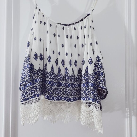 Boho H&M Divided Paisley Mozaic Cold Shoulder Top - Picture 4 of 15